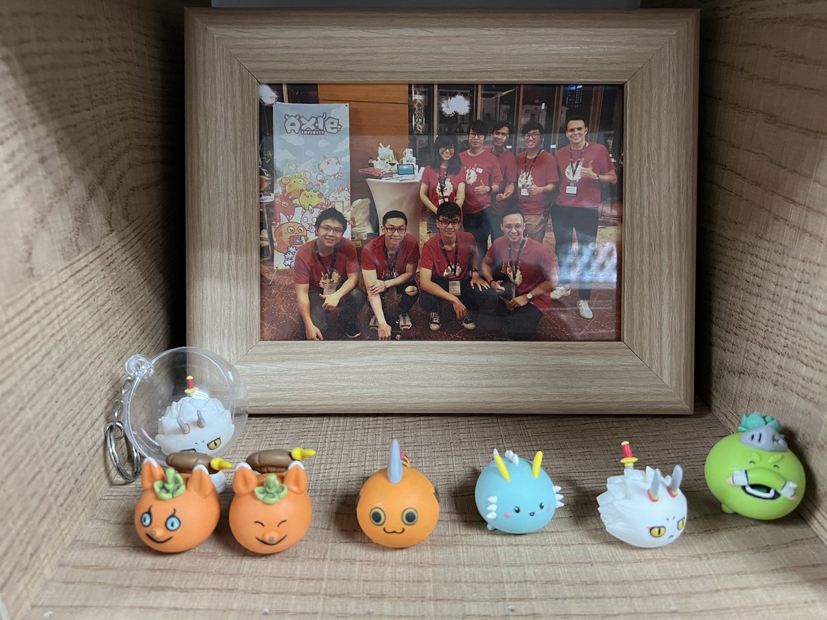 Jihoz.ron tweet media