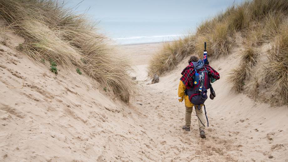 Coastal safety : The coast is a wonderful place to be, but the sea can be dangerous and unpredictable. If you're heading to the coast, take a look at our RNLI  advice and tips to help you have fun and stay safe. #RNLI  #seasafety  #RespectTheWater  
rnli.org/safety/beach-s…