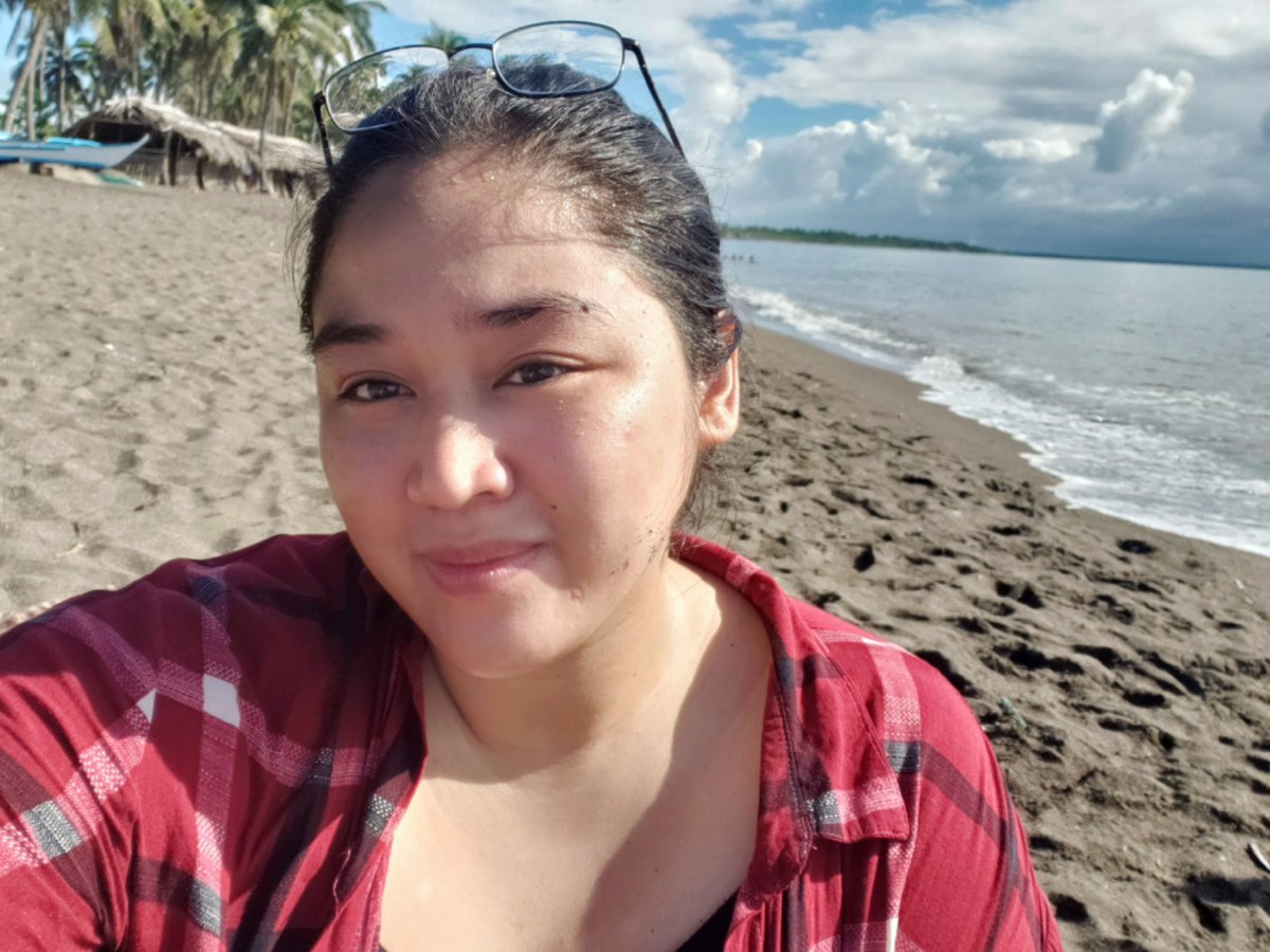 Tadhannaaaah's tweet photo. Last dagat before finals 🍉 https://t.co/hKmChTBYCa