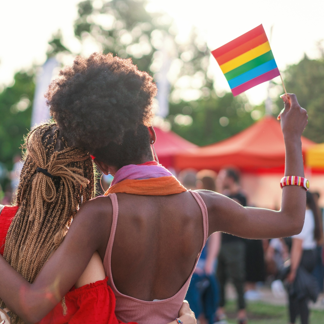 LOVE wins! 🙌🏻  We'll be celebrating pride month by kicking back with our nearest and dearest at every opportunity ☀️ Sipfuls of sunshine all round! 🥂 

#pridemonth #pride #lovewins #chooselove #chooseearth #love #lovepride #pridelove