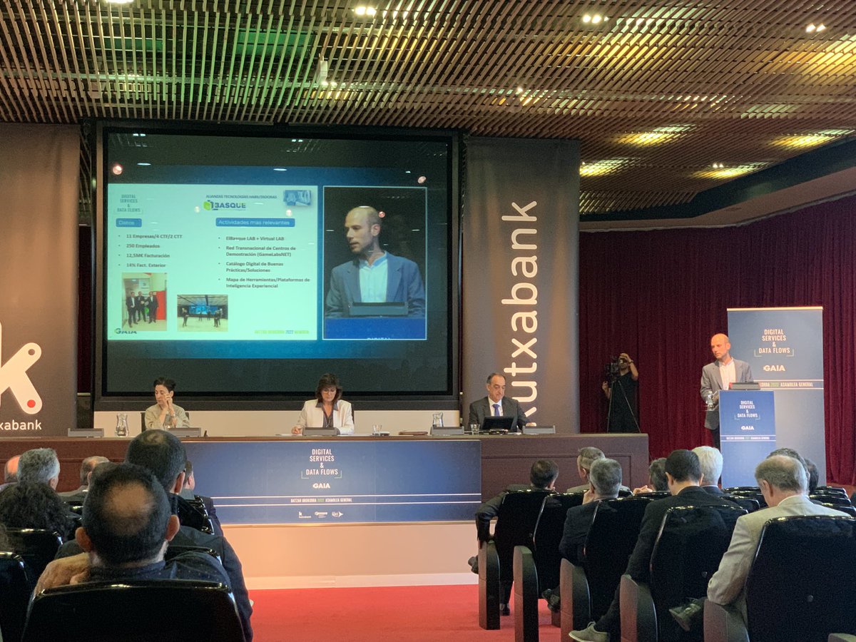 ClusterGaia's tweet photo. Elena Zarraga, presidenta, realiza los comentarios a la memoria de actividades 2021 y plan de gestión 2022. Participan presentando las Alianzas: @Cybasque, #IoTBasque, #EiBasque, #AIBasque, y los Comités de Electrónica Ingenería&Consultoría y TIC
#asambleagaia https://t.co/Jnhuq8VxLT