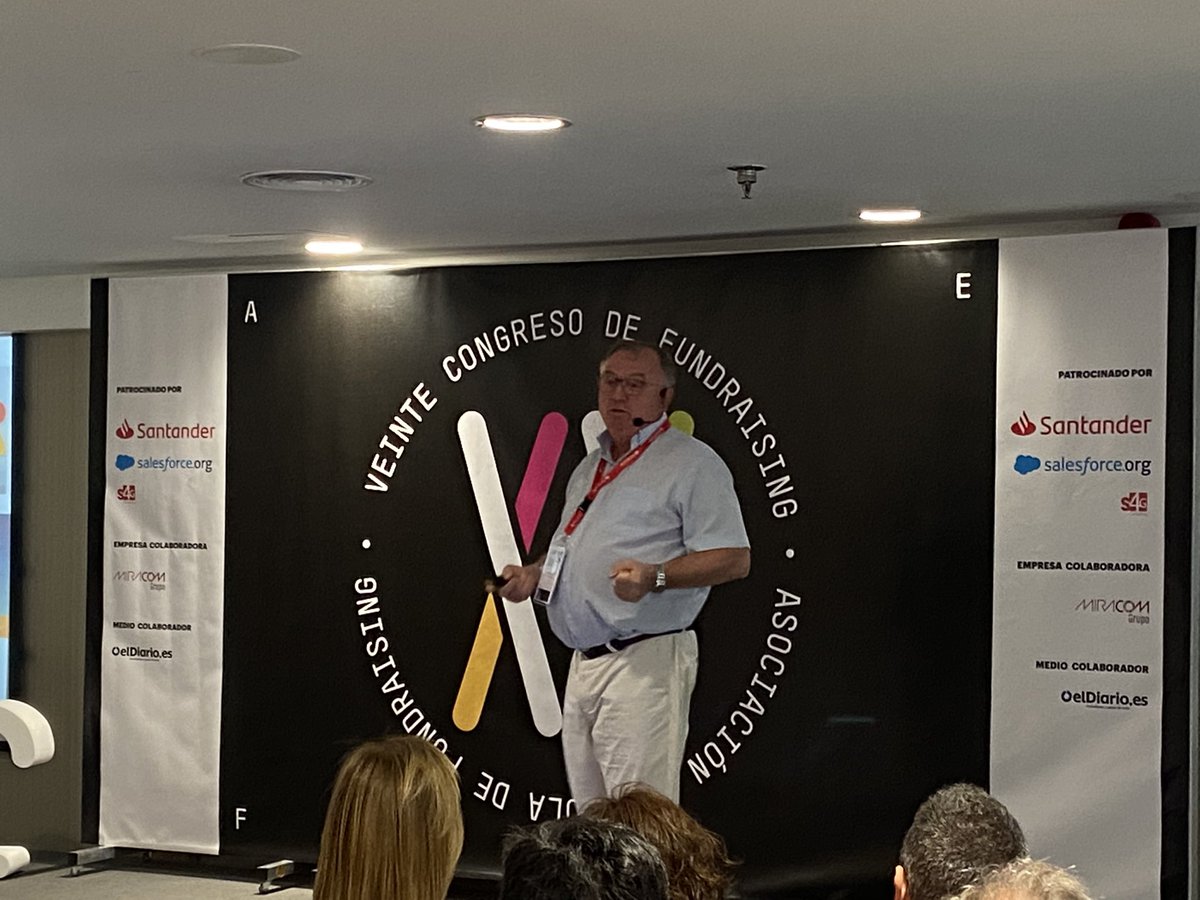 ComBoca_'s tweet photo. Hoy #Comboca en el #XXCongresoFundraising que organiza la @AEFundraising y al que asisten más de 500 personas para analizar la evolución del #fundraising durante las últimas dos décadas y las oportunidades de crecimiento https://t.co/YGCaUXpjXV