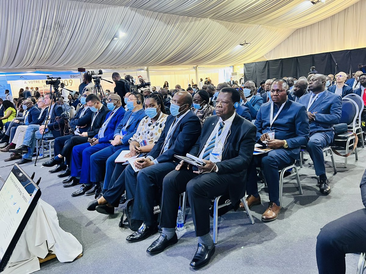 FranckDiefu's tweet photo. Début de la 17ème Conférence Minière « DRC Mining Week » ce 01/06/2022, l’Honorable Lambert MENDE est bien présent dans la salle des Panels à sa qualité du Président du Conseil d’Administration de l'Armement National  "Lignes maritimes congolaises SA" https://t.co/pAEpG1TypN