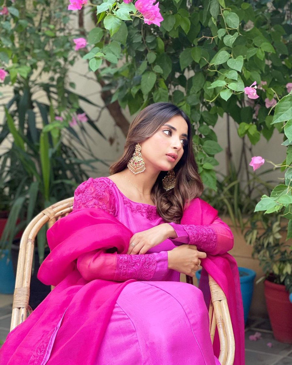 Pretty In Pink: #SaboorAliAnsari Stuns In Bright Pink Attire. She surely knows how to rock every look with sheer grace and elegance. Her on-point styling in recent clicks once again stuns her fans.