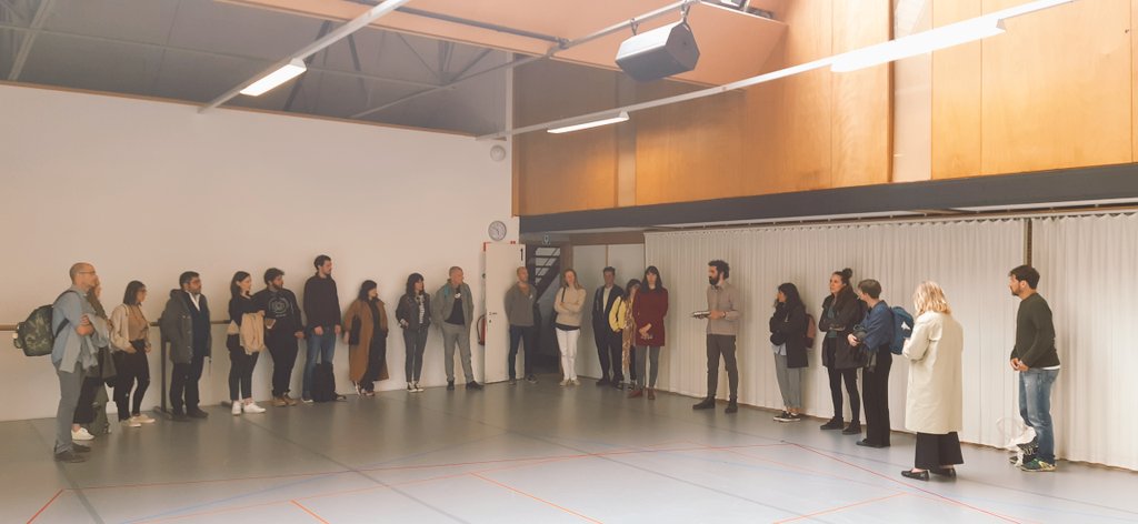 etxepareinst's tweet photo. Hasi dira Flandriako eragileak eta kultur ekosistema ezagutzeko #FlenBasque topaketa kulturalak, gaur #Brussels|en. ROSAS dantzagunea eta ICTUS musika taldearen egoitza bisitatzen ari dira momentu honetan euskal ordezkariak @FlandersArts #basque https://t.co/j4WrknafvJ