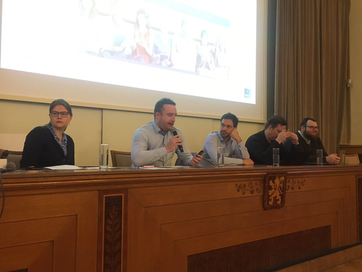 První panel o metodice výzkumů včetně zajímavé diskuze již proběhl, máme téma “dopočty”, diskuse nad možnými přístupy, které nám umožňují ještě jistější informace o voličském chování. Díky <a href="/CVVMcz/">CVVM</a> za spolupořadatelství a kolegům z <a href="/KANTARCZ/">Kantar CZ</a> , <a href="/stemmark/">STEM/MARK</a>, <a href="/nms_czech/">NMS Czechia</a>, <a href="/datacollect/">Data Collect</a>