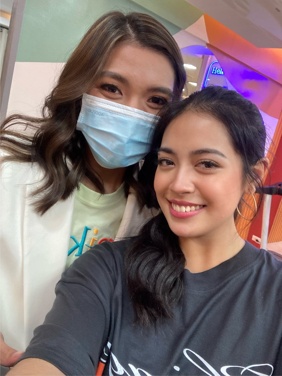 ricakriemhild's tweet photo. yup I was blushing☺️#TeamBatangas @AlyssaValdez2 

ang ganda talaga ng isang heartstrong phenom, I love u ate! https://t.co/BAhSKzj41B