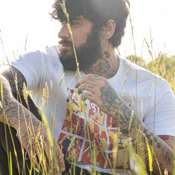 ZaynReport's tweet photo. Zayn for #PAYNTBYZAYN! https://t.co/z2EnWAjk6X