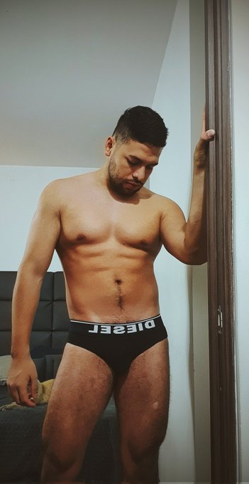 Come say hi https://t.co/rBUC8ynMeC https://t.co/KSVLcYoTKu