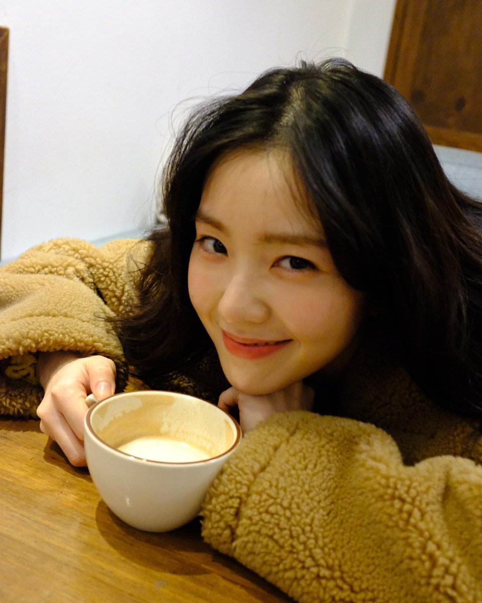 안녕하세요, 여러분. 지금까지의 하루는 어땠나요? 그건 그렇고, 당신이 보고 싶어요! 그러니 사진을 보내주세요. 🥺