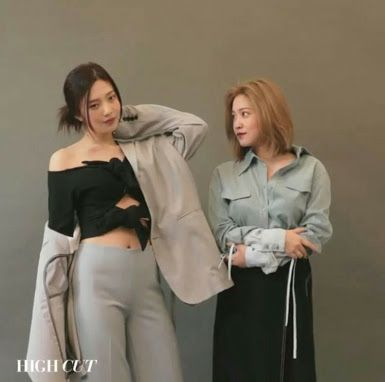 yeriworshiper's tweet photo. remember when joy and yeri https://t.co/mmH6QdOdbR