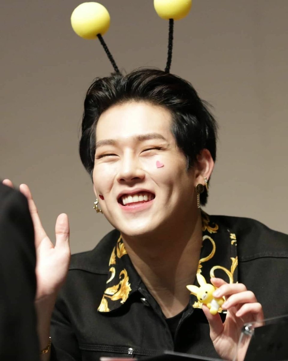 안녕하세요! 나는 주하니, 거기 누구야?