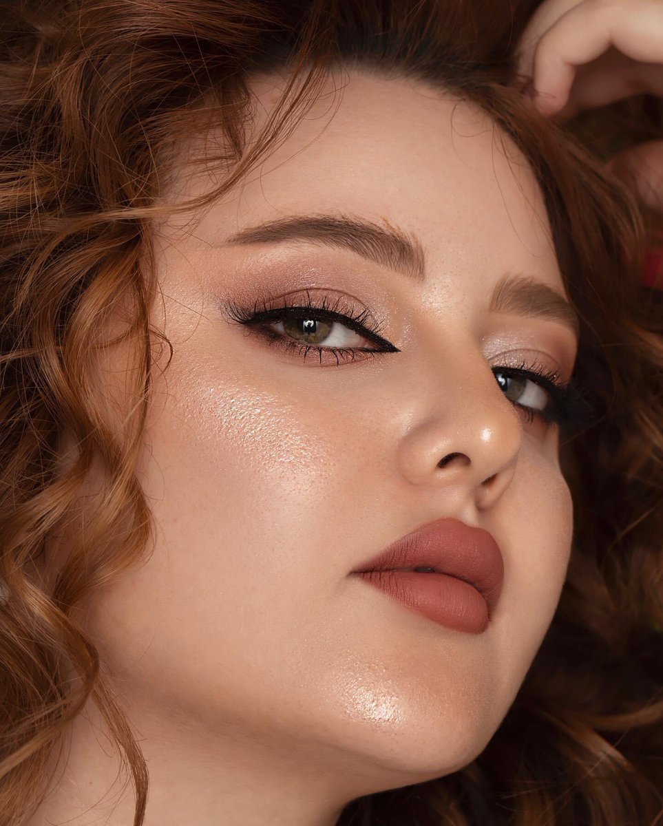 اعظم تعويض يمنحه الله للانسان ، 
ان يمده بالقدره الكافيه 
على البدء من جديد ..
:
#شهدالبغداديه