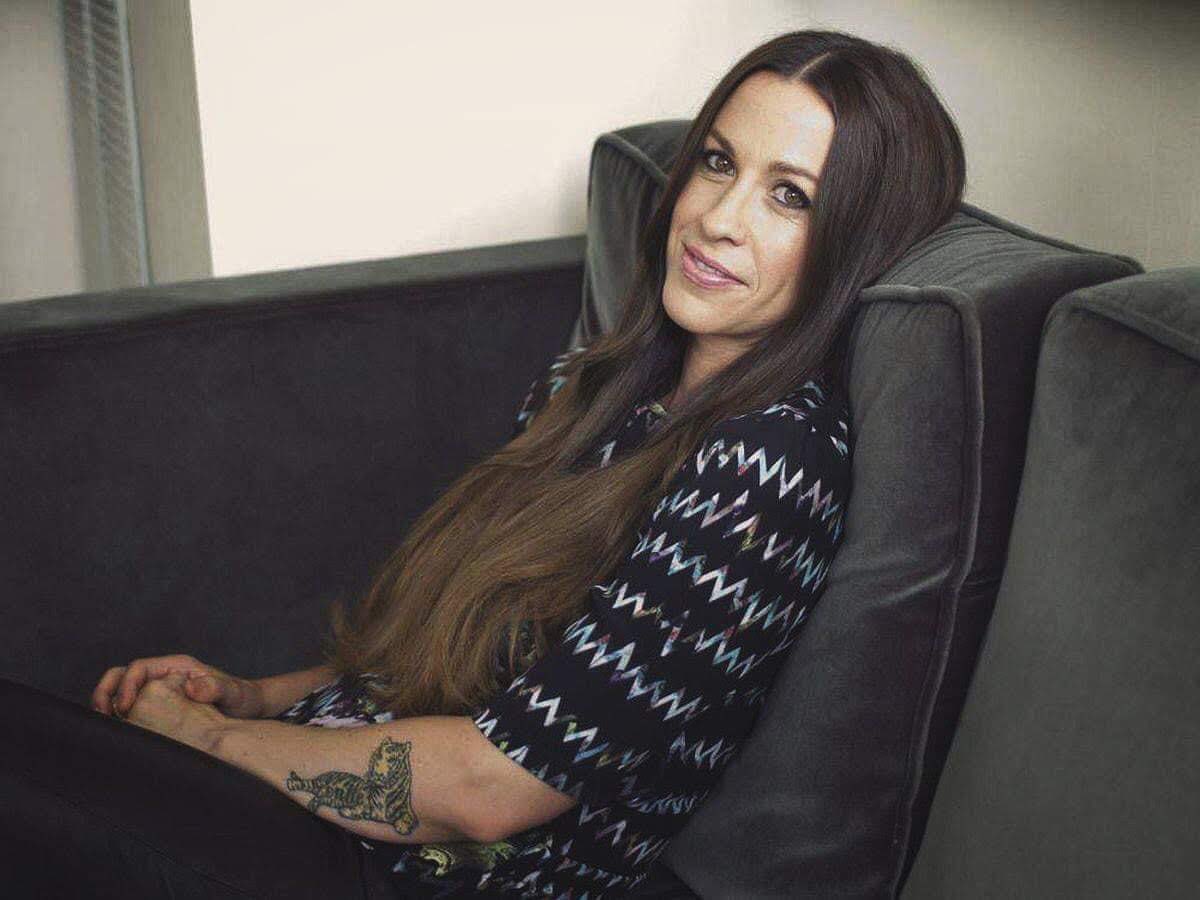 Alanis Morissette sempre foi e sempre será minha heroína. Happy Bday   