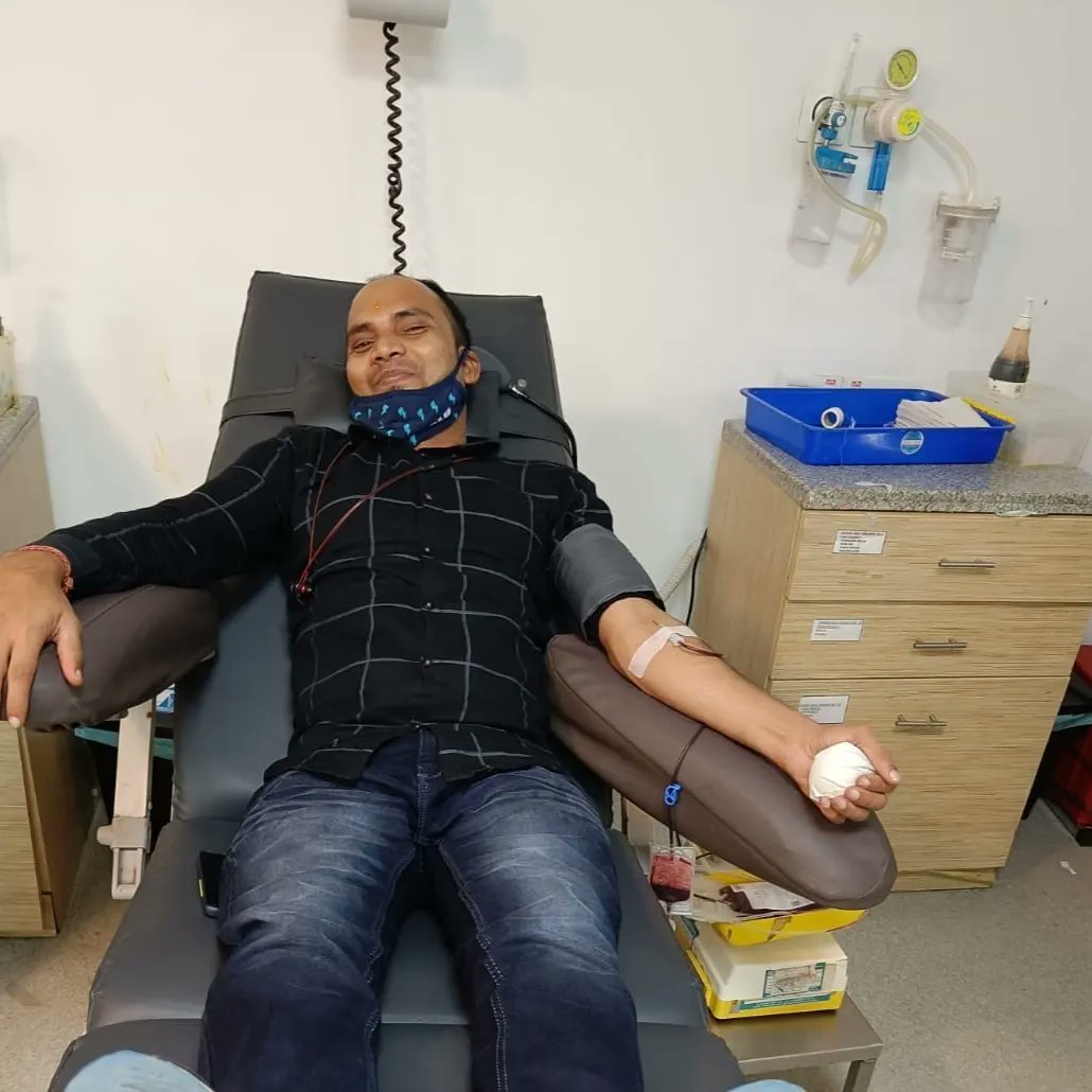 seva_param's tweet photo. Param Seva Volunteers donating Blood for a needy patient at Medanta Hospital, Gurgaon
.
.
.
.
#paramseva #service #Hospitality #donating #life #volunteer https://t.co/F2Onn8NW6X