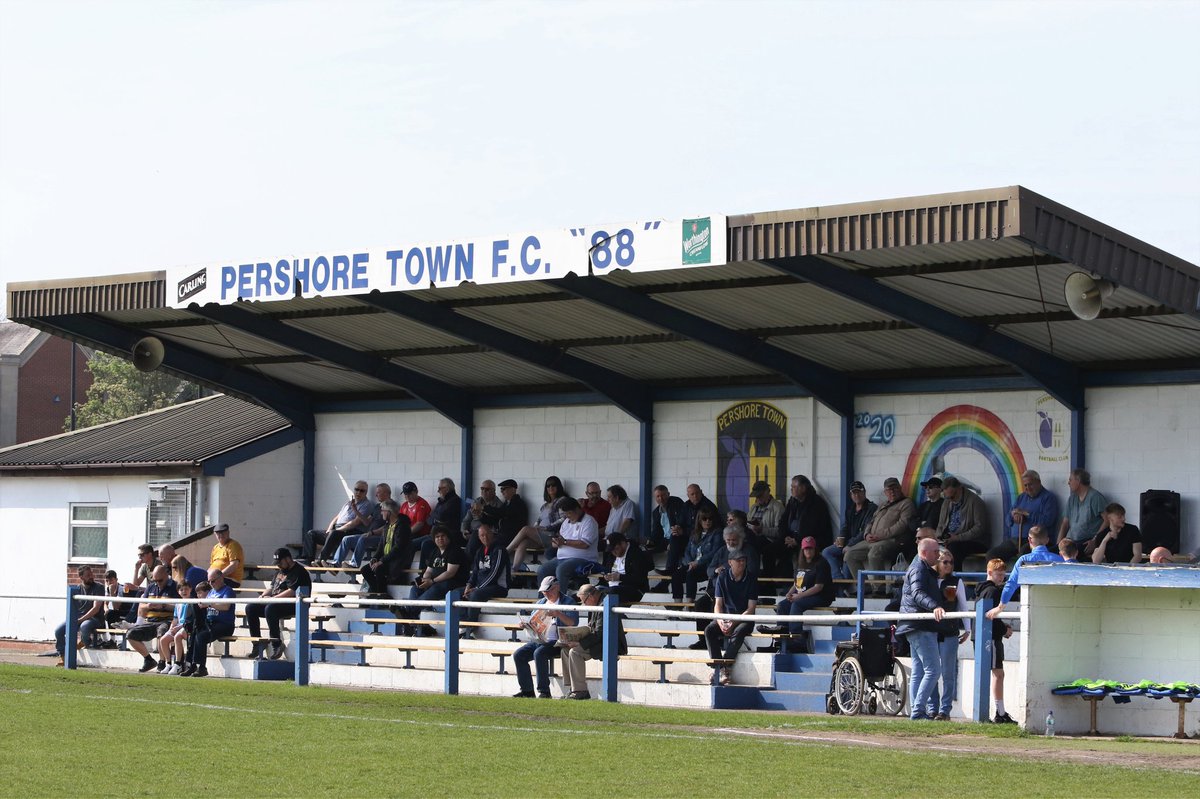 SPONSORSHIP | @elgarkitchens have kindly sponsored the club by purchasing one of our new pitch perimeter advertising boards manufacturer by @obgraphics. For all sponsorship enquires, please contact; info@pershoretownfc88.co.uk