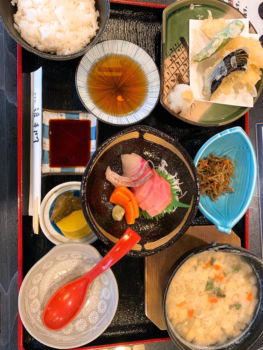 Abundantia's tweet photo. #けの汁
 #定食
 #郷土料理
 #青森県
 #一人旅
 #弘前市
 #美味しい https://t.co/AhiPP4qsuy