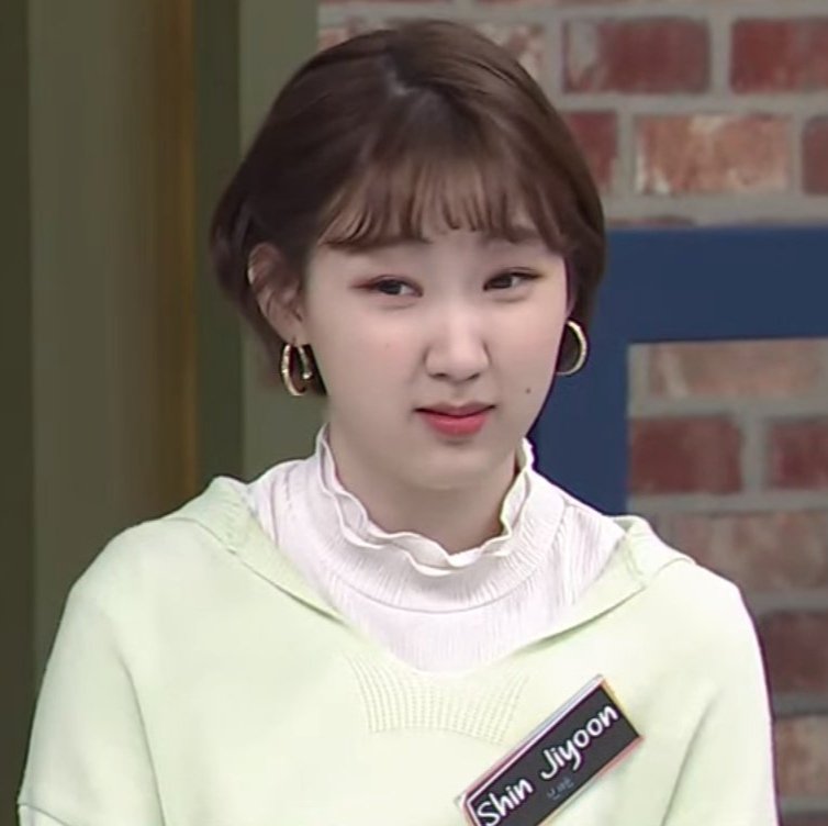 weeeklymemes_'s tweet photo. in case you need it I'll just leave it here, thank you jiyoon. https://t.co/WdwEBa6axe