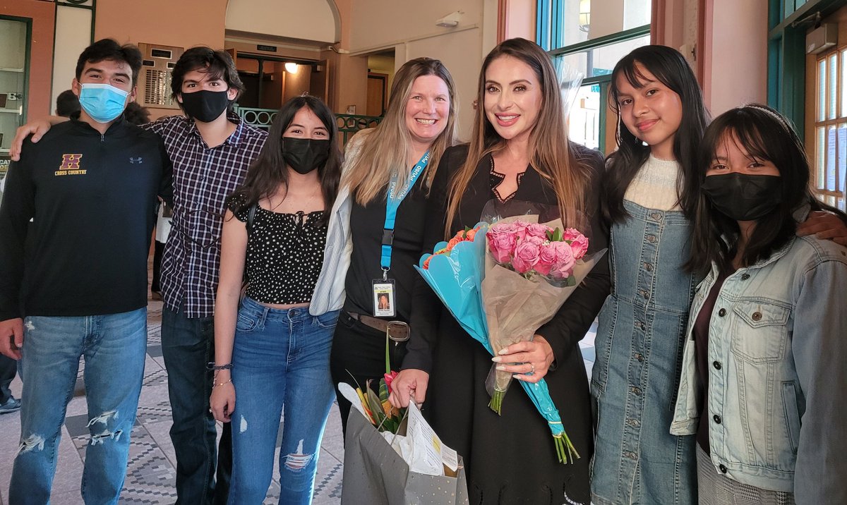 Celebrating innovators in Wellness for our PVUSD youth!!! Thanks Nancy and Ms. NUNEZ! <a href="/Pvusdwellness/">PVUSD Family Engagement & Wellness Center</a> <a href="/PajaroValleyUSD/">Pajaro Valley Unified School District</a> <a href="/WHSWildcatz/">Willie Wildcat</a>