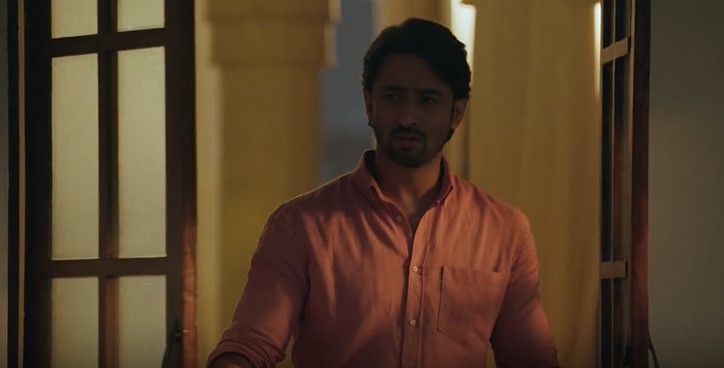 aparnatarakhere's tweet photo. He called her first, waited for her response. When he didn't heard from her, he gave a heads up before entering the room..

Kanhaa❤❤

#WohToHaiAlbelaa #KriSa 
#ShaheerSheikh #HibaNawab https://t.co/QAS5InuXFV