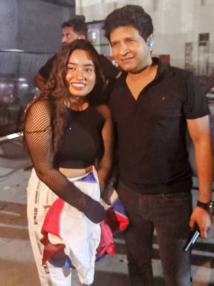 IshaniPDave's tweet photo. #KK
Unable to come to terms with this news
KK’s loss feels like a part of our heart was snatched from us. A part of our childhood got snatched

Music makes you humble
And this person lived MUSIC till his last day
With heavy heart n tears in my eyes
Rest Well ROCKSTAR
#IshaniDave https://t.co/oimwlWOhAC