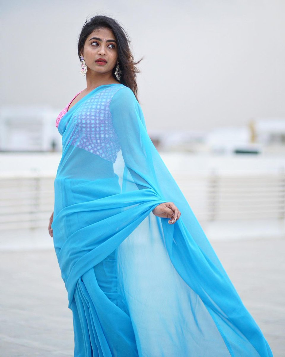 harika_alekhya's tweet photo. 💙💙💙 https://t.co/05SCnjpgap