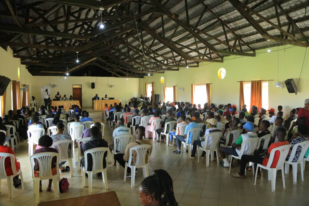 ACODEVU's tweet photo. #ACODEV and the youth of Bukwali Kagote and Nyabukara attended the sitting of the fort portal #tourism city council to witness the passing of 2022/2023 budget #financial year under the #theme: Industrialization for Inclusive Growth, Employment and wealth creation.
#Linkandlearn https://t.co/AvTM5xD5Kt