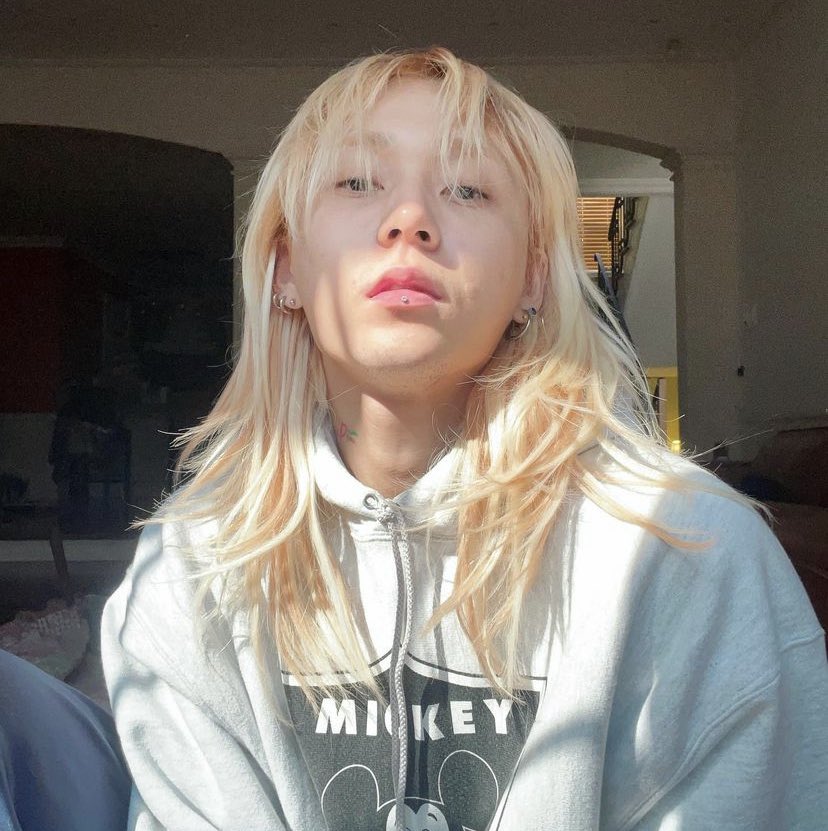 zaemitgetta's tweet photo. Happy Birthday, Dawnie! 🌸🌸🌸
(This greeting is bare minimum but I think you’ll understand. Love ya!)
#DAWN_DAY https://t.co/9SIYVBs9Ea
