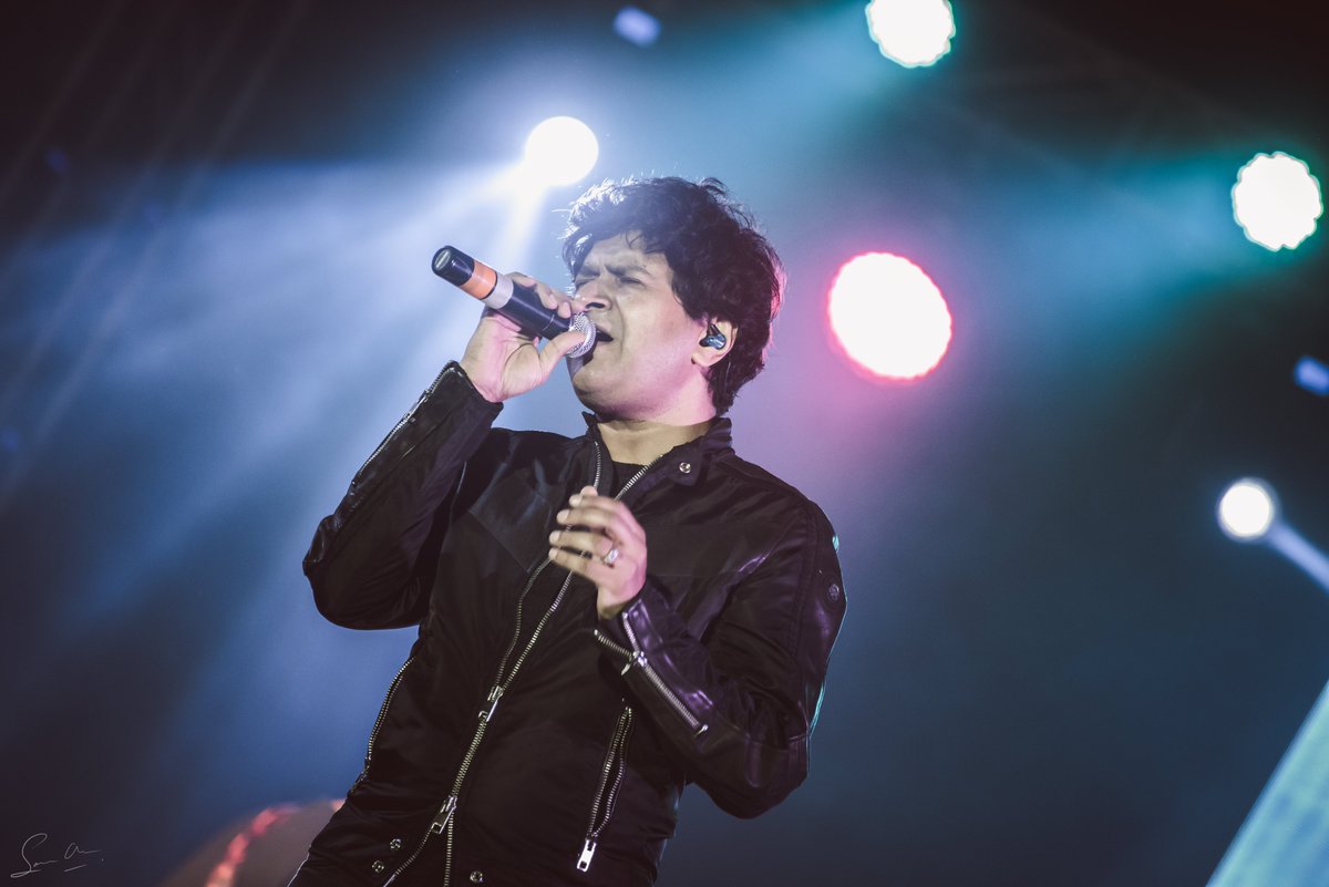 SouravTheSpeed's tweet photo. Rest in Peace to the legend 
Few moments of KK performing in KKnight - Silchar Medical College - 50th Anniversary
25-January-2018
#KK #RestInPeace https://t.co/LIk56XNNYd