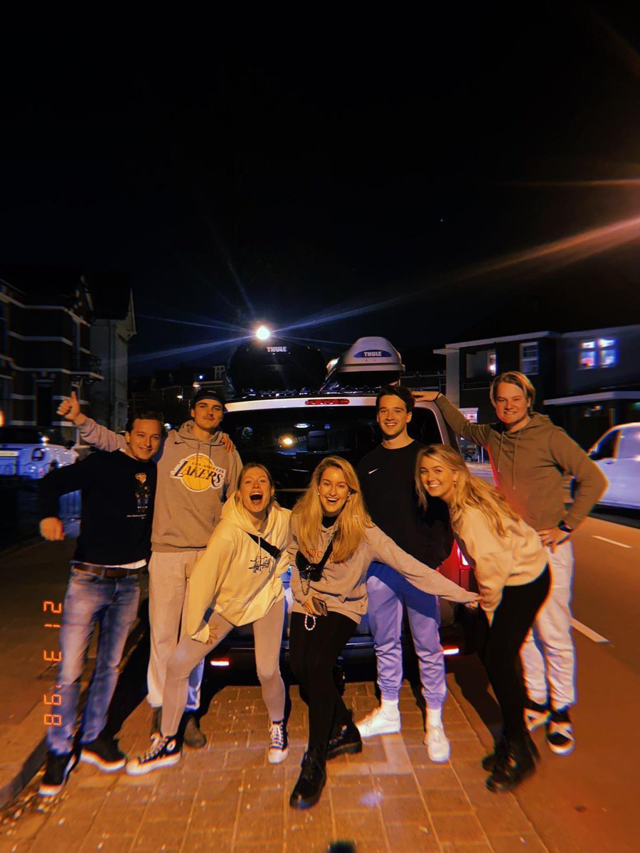 Bcsgoes's tweet image. Op vakantie met vrienden ? Hop hop naar Autohopper 🚐!
.
.
.
#zomervakantie #vrienden #vakantie #Autohopper #autoverhuur