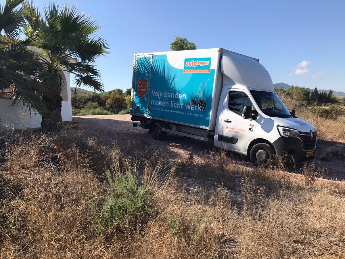 Bcsgoes's tweet image. Een mooi zomers plaatje van onze bakwagen in Spanje ☀️🚚. Waar gaat jouw vakantie dit jaar heen?
.
.
.
#vakantie #verhuizen #Autohopper #autoverhuur #autohuren #bushuren