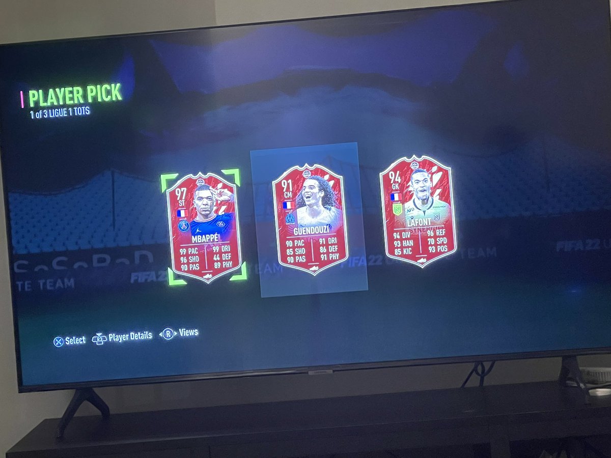 3laa_luca's tweet photo. @ZwebackHD I think i was the last one to finish 😂😂 https://t.co/FdOVUiDEx8