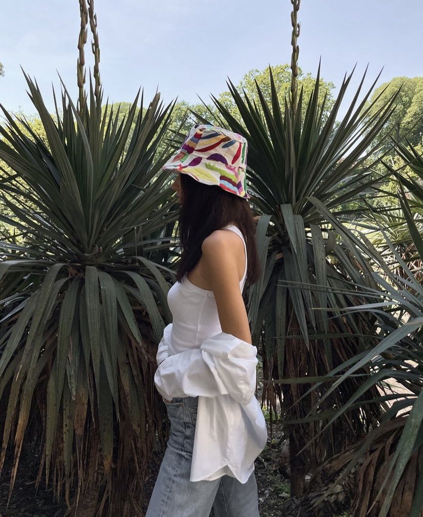 BUCKET HAT - Otomi 
Hand made with otomi fabrics, traditionally hand embroidered stitch by stitch by native Mexican women.

#effei #buckethat