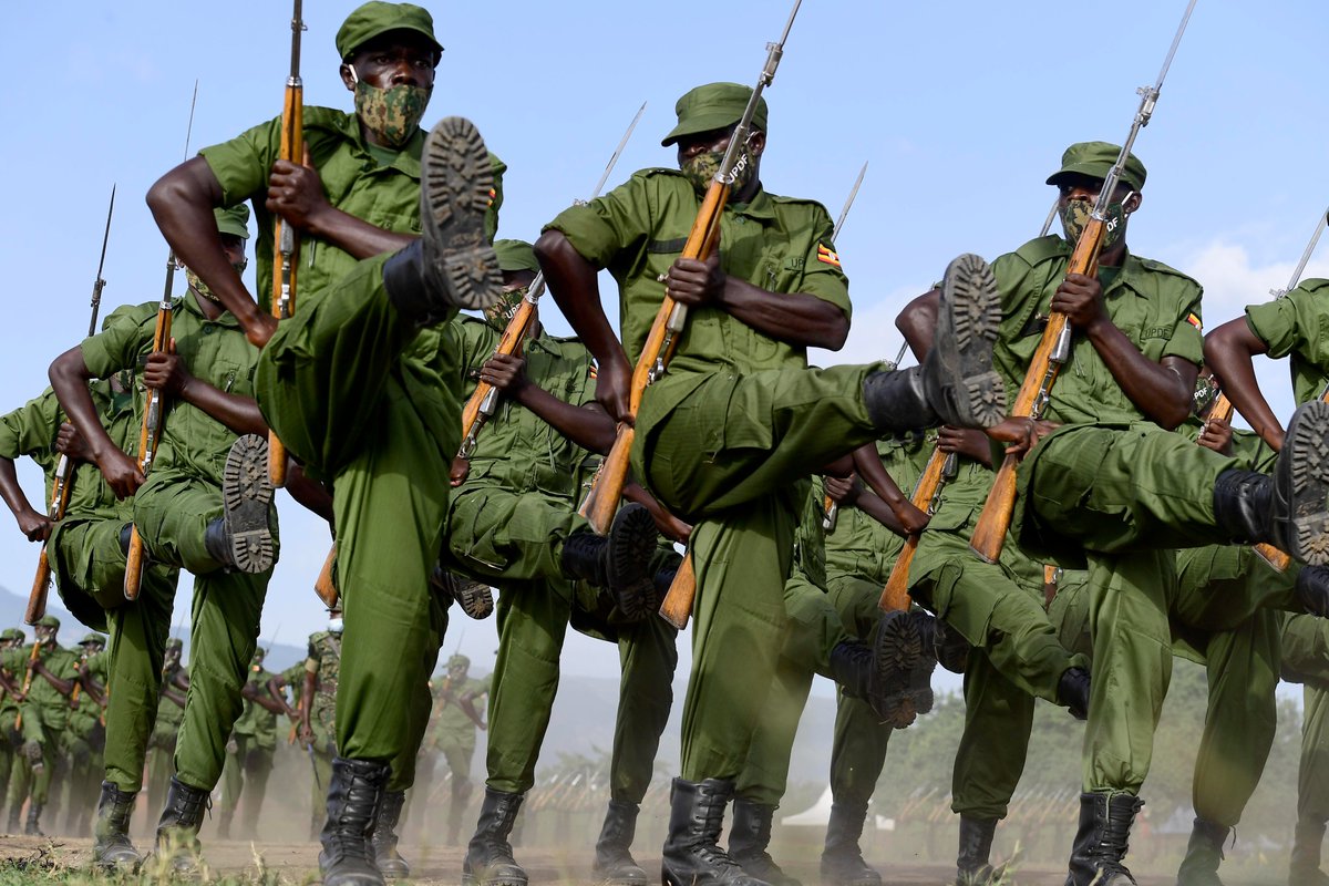 StateHouseUg's tweet photo. President @KagutaMuseveni officiating at the pass-out of #UPDF personnel at Olilim Training School.
The trainees successfully concluded a 6 months basic military training program and were drawn from all regions of the country. https://t.co/R6V1LZMl2v