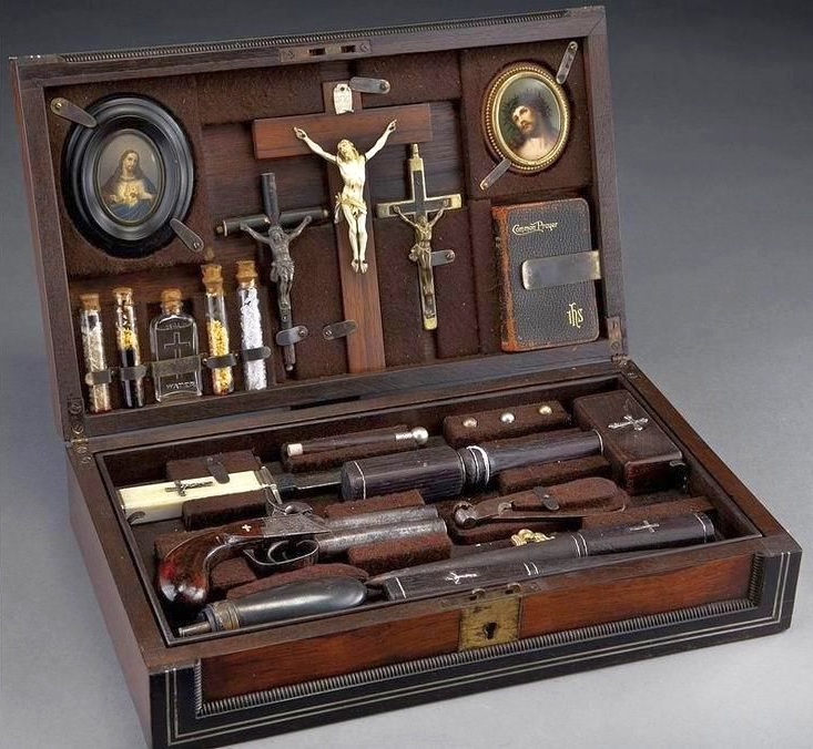 From the VO vault: Vampire Hunter’s Guide
Over the ages, certain artifacts have gained a reputation among popular cultures as ways to ward off, or even kill, vampires. This guide ...

zpr.io/ZhGwGm86WBUN

#AnneRice #BramStoker #Dracula