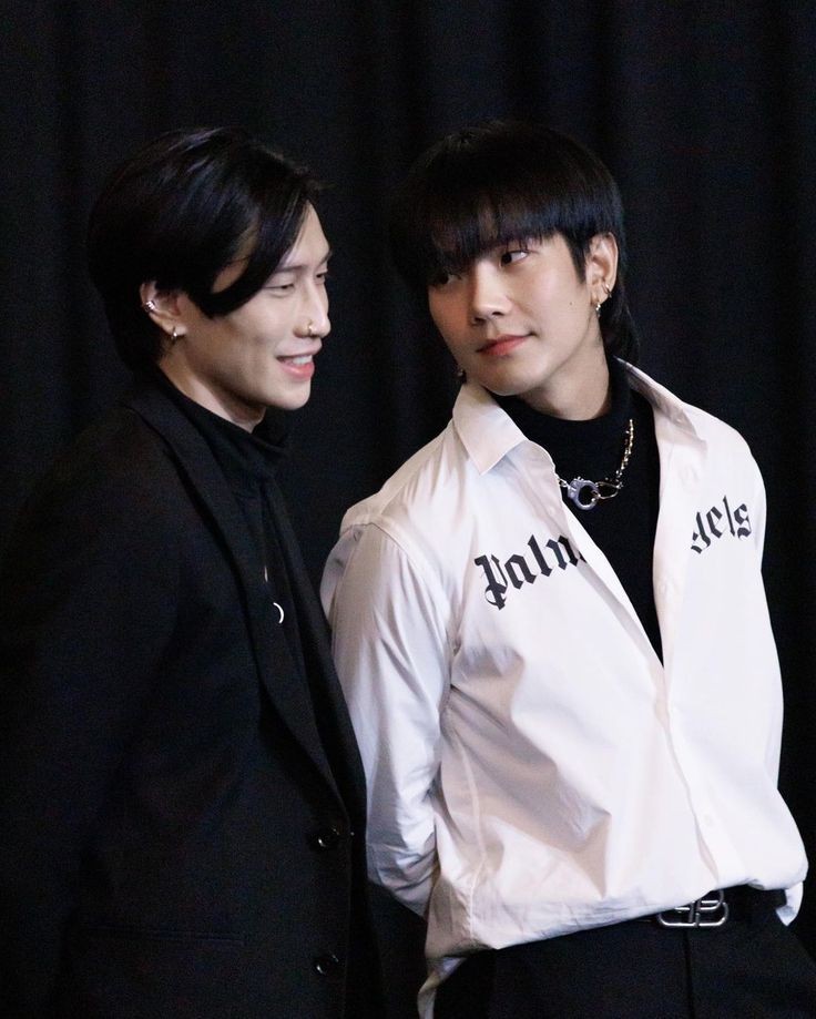 โอ้ยเนาะ!!!งานสายตาก็มาคะ อยู่ไหวกันเหรอคะคุณไบเบิ้ล5555
#ไบเบิ้ลบิว