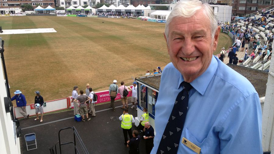 CricTelegraph's tweet photo. Former England cricketer Jim Parks dies aged 90

More ➡️ https://t.co/SPryVMFr7V

#Cricket #England #JimParks https://t.co/JyMGz9XQIv