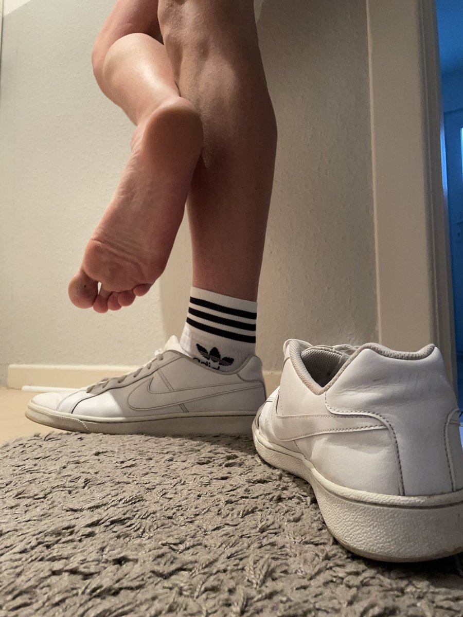 Malefeetboy_1988 tweet media
