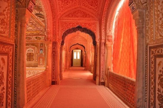 classic_places's tweet photo. Somode palace, Jaipur, India.
#culture #travel #India #palace https://t.co/BIMpJdPX0T