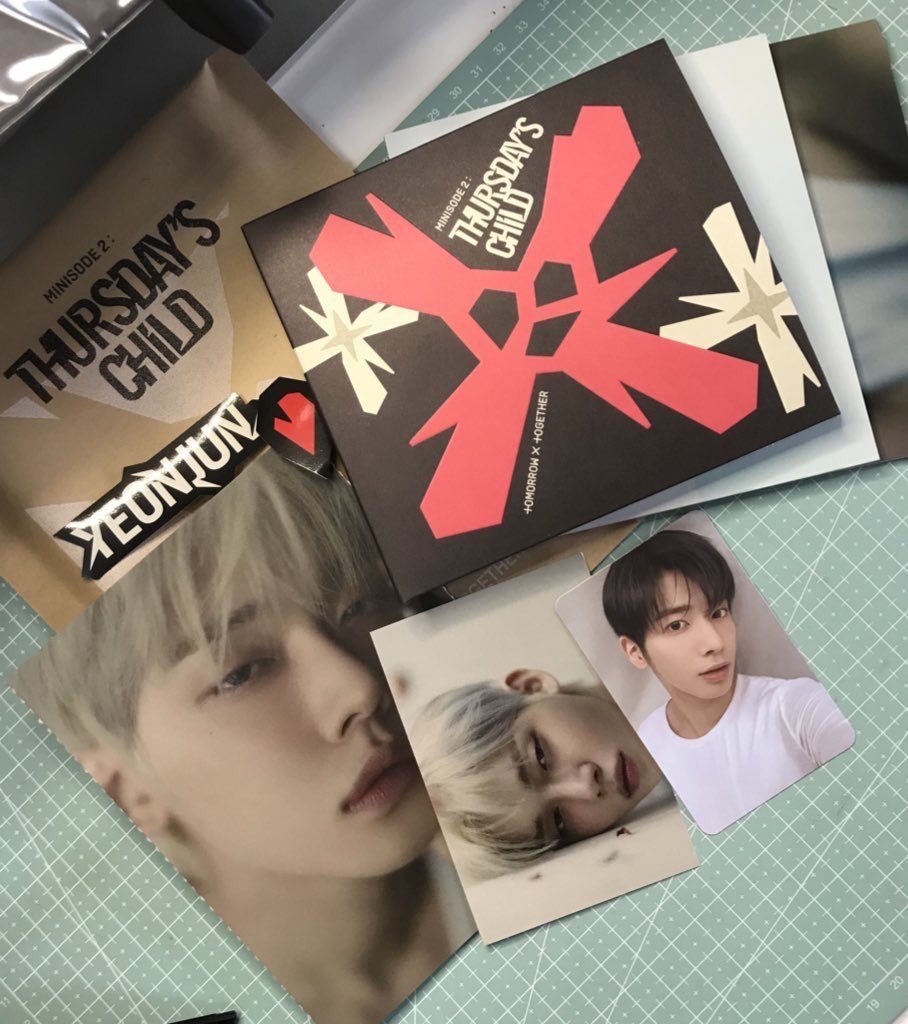Yeonderella99's tweet photo. ITEMS THAT ARRIVED TODAYYYYY YAYYYY #TOMORROW_X_TOGETHER #GOOD_BOY_GONE_BAD #MOAXTOGETHER #YEONJUN #TAEHYUN #HUENINGKAI #TXTTEAR https://t.co/F36hjTAgnR