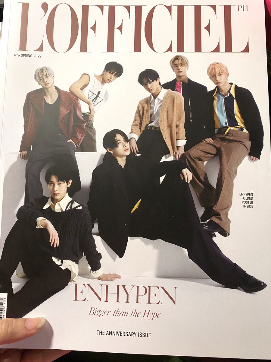 b_arklee's tweet image. MY NAME IS PRINTED ON A MAGAZINE WAHAHAHAHAHAHAH