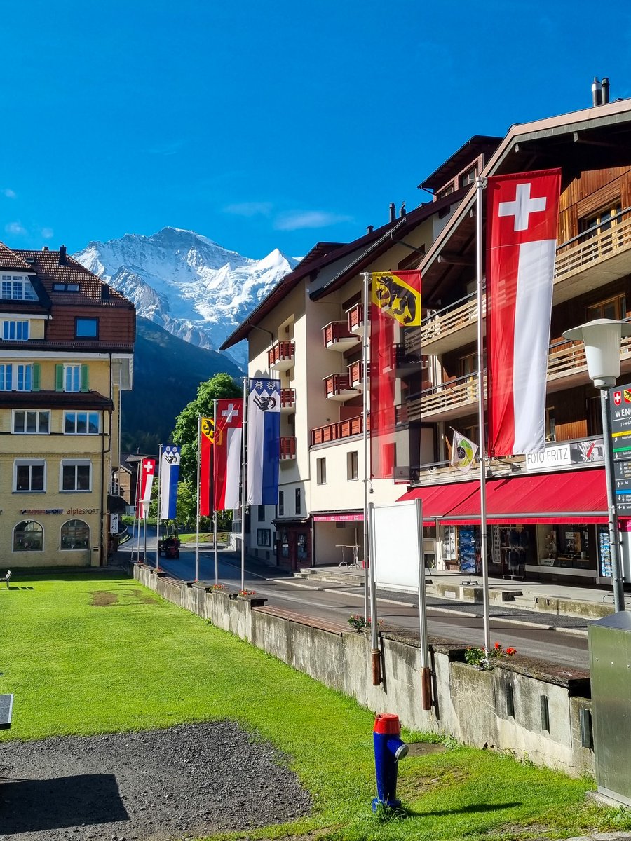 The first rays of sunshine in june have arrived in Wengen. #jungfrauregion #diniwält #wengen #Switzerland