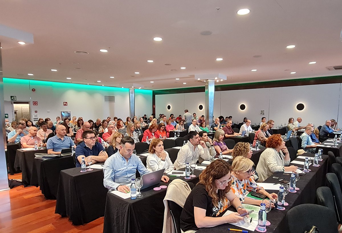 CSIFnacional's tweet photo. 🗣 Teresa Moreno, responsable  de la Unidad Técnica de Formación  y Sensibilización del #IRSST de la @ComunidadMadrid, nos habla sobre la cultura organizacional cuando llega el teletrabajo. #JornadasJusticiaCSIF #TienesLaPalabra https://t.co/MFyk09R8a8