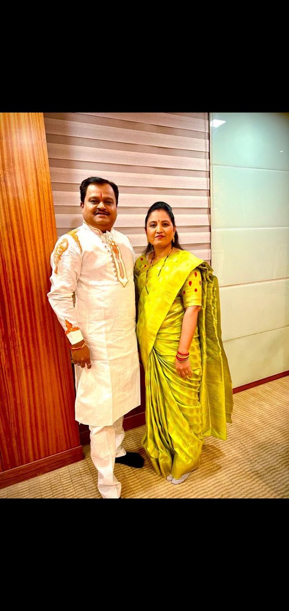 pchavhanke's tweet photo. Happy Marriage Anniversary आई &amp; बाबा❤️ https://t.co/hpZBhQZ7Yr