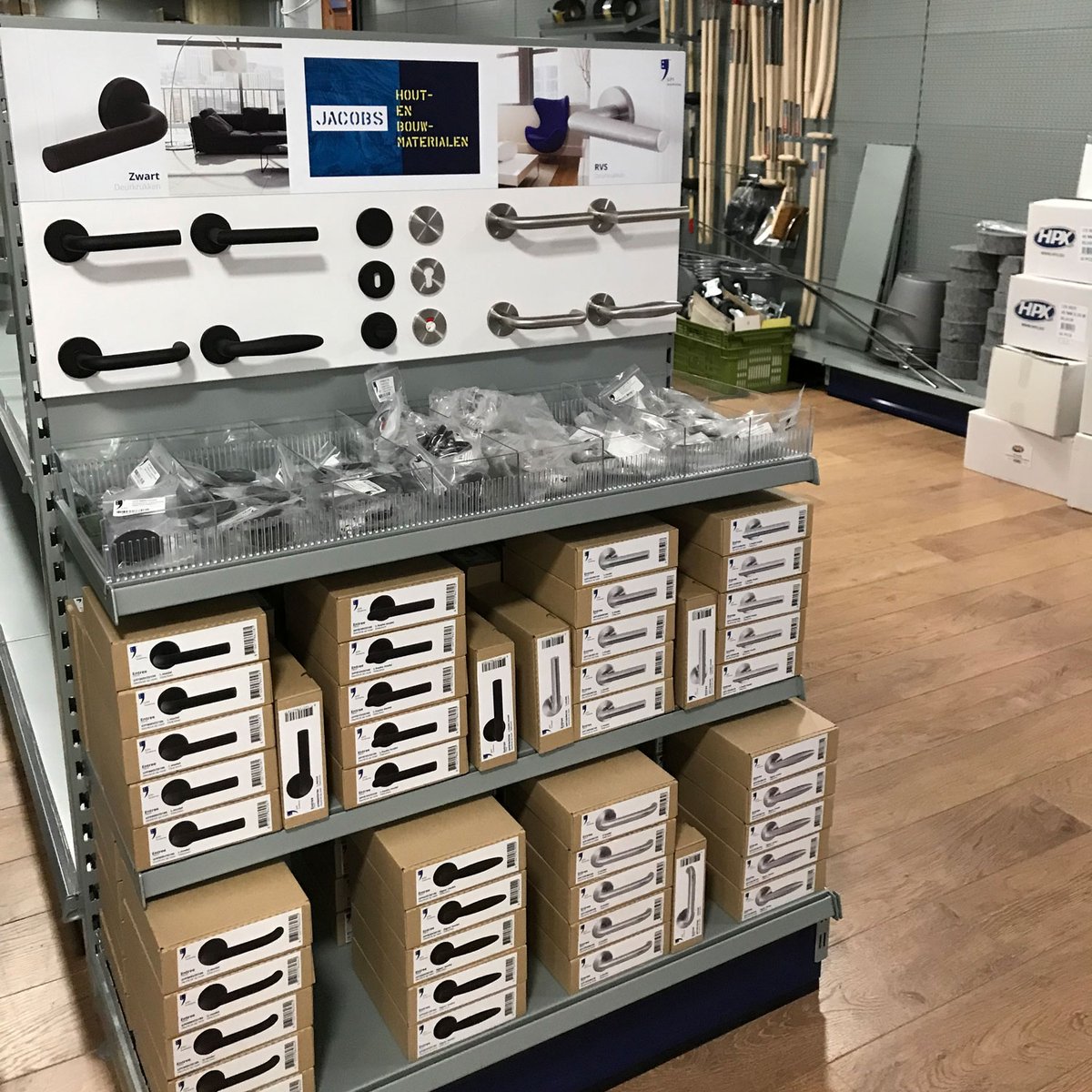 Hoogwaardig deurbeslag in zwart en RVS voor een zeer betaalbare prijs. Dat is GPF Entree! U vindt onze GPF Entree-producten nu ook in de showroom van Houthandel W. Jacobs in Dinther.