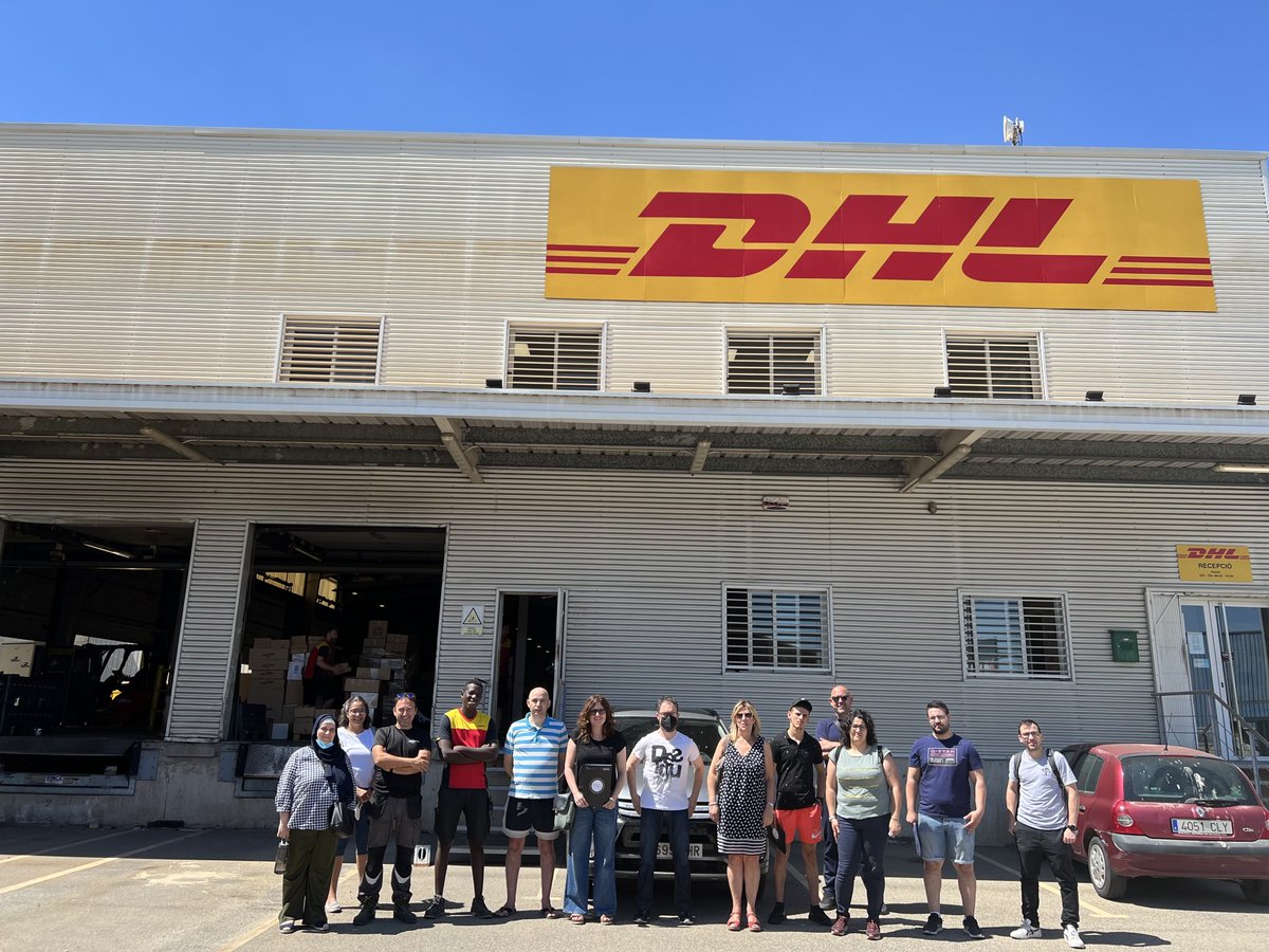imolleida's tweet image. &quot;Els i les alumnes del curs de logística del CONFORCAT han visitat l&apos;empresa DHL de Torrefarrera on han pogut conèixer les etapes d&apos;un procés logístic exitós. Gràcies @DhlParcelEspana!&quot;

#CONFORCAT #IMO #IMOLleida #formació #ERTO #autònoms #cursos #empreses #treballadors