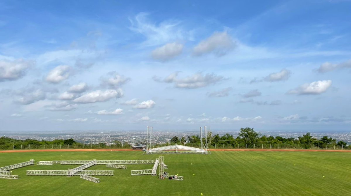 Ashesi's tweet photo. Now look at that view! We can’t wait to celebrate the graduation of the Class of 2022 this Saturday! Read more about our June 4 Commencement Ceremony here: https://t.co/570NC8s2WF

#AshesiGrad #Ashesi2022 https://t.co/MN4GrU1gSh