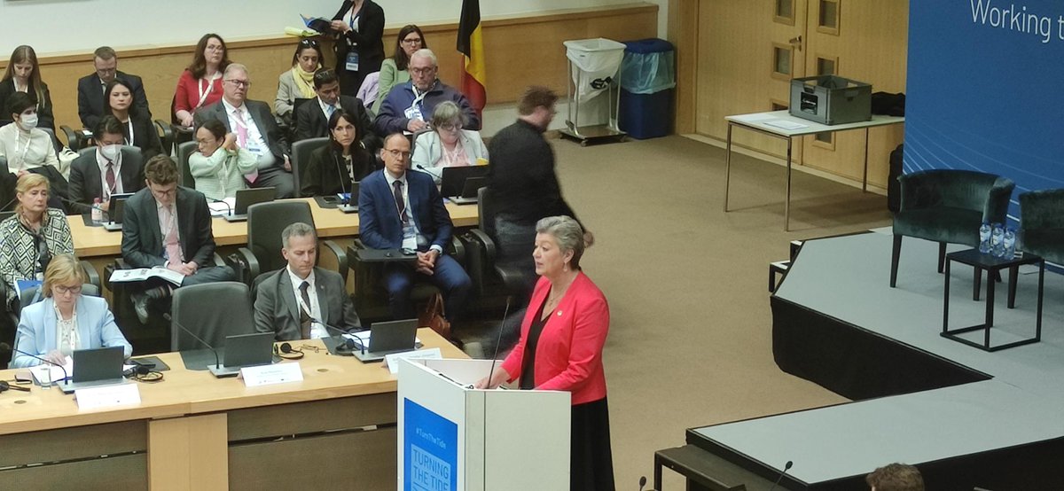 WeProtect's tweet image. As @YlvaJohansson told survivors of #childsexualabuse online in her opening speech of the #TurnTheTide Summit, “It’s not your abuse that defines you, it’s your courage and strength that define you today”.
 
weprotect.org/globalsummit20…