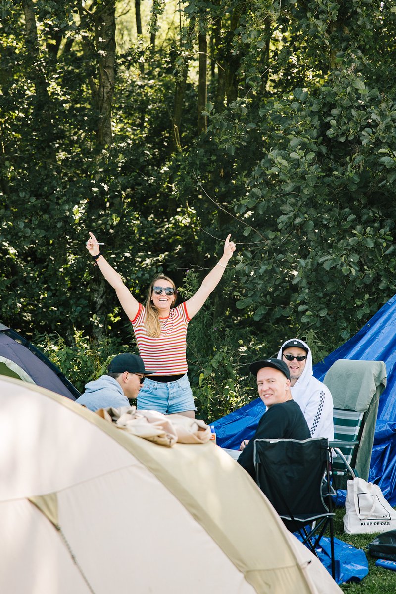 Blijf je wel het hele weekend, of heb je geen zin om naar huis te gaan?

Op wttv.nl/tickets vind je ook mooie deals voor het WestCord WTC Hotel en Camping de Kleine Wielen.
Vanaf de Kleine Wielen is er een pendeldienst beschikbaar naar het festivalterrein