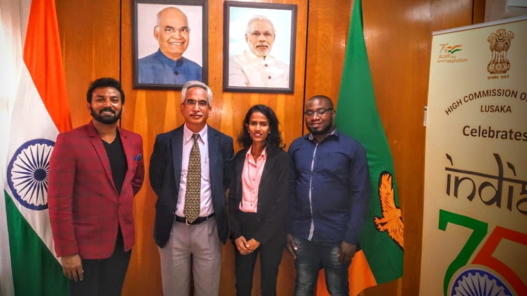 Visited "High commission of #India", #Zambia . It was a great discussion about our next project and to know more about the cultural exchange...

#Sanjay.K.Verma  #india #zambia  #collaboration  #next  #project  <a href="/EnsoPictures/">ENSO Pictures</a> <a href="/Leeju0791/">Leeju</a>